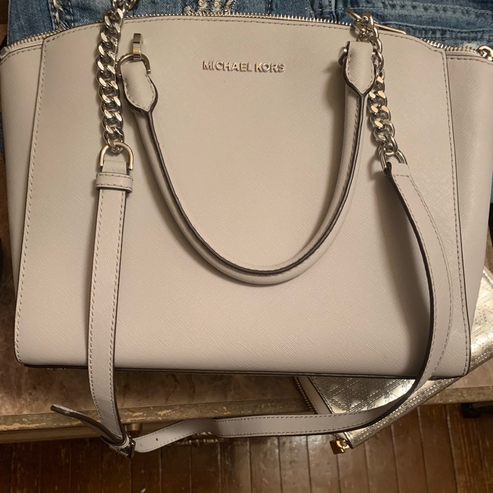 Micheal Kors Purse